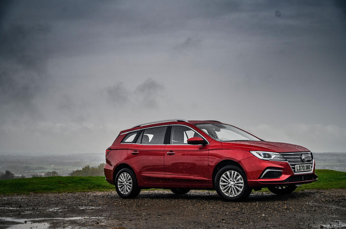 24 MG 5 SW EV 2020 Road test review static