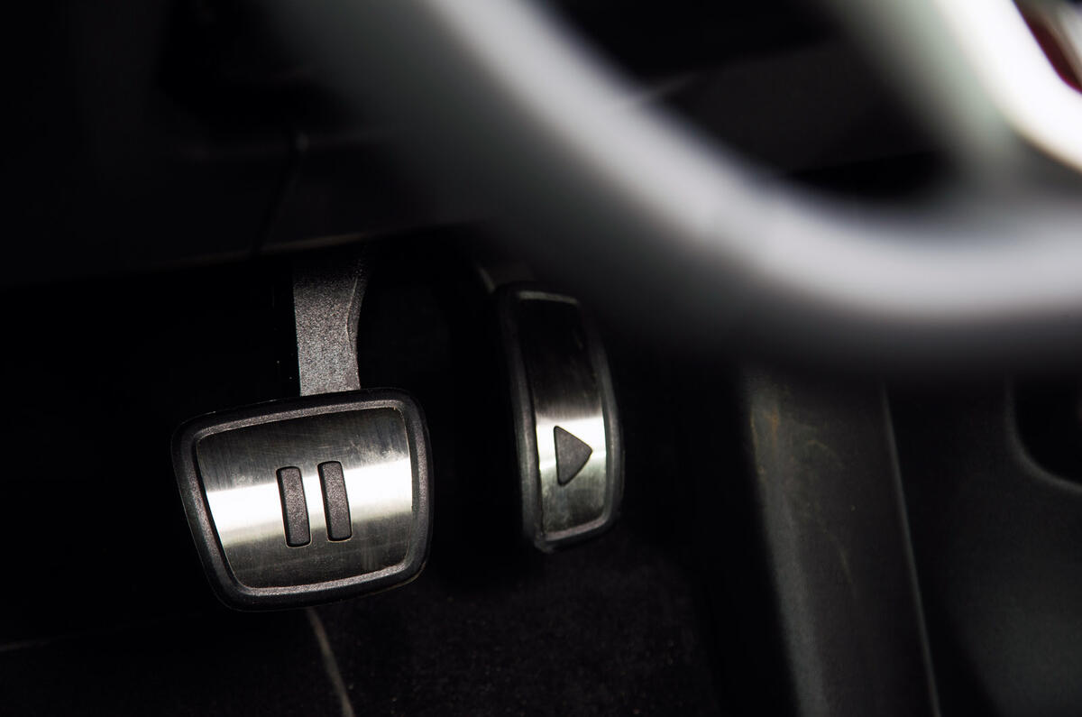 24 Volkswagen ID 4 2021 road test review pedals 24 Volkswagen ID 4 2021 road test review pedals