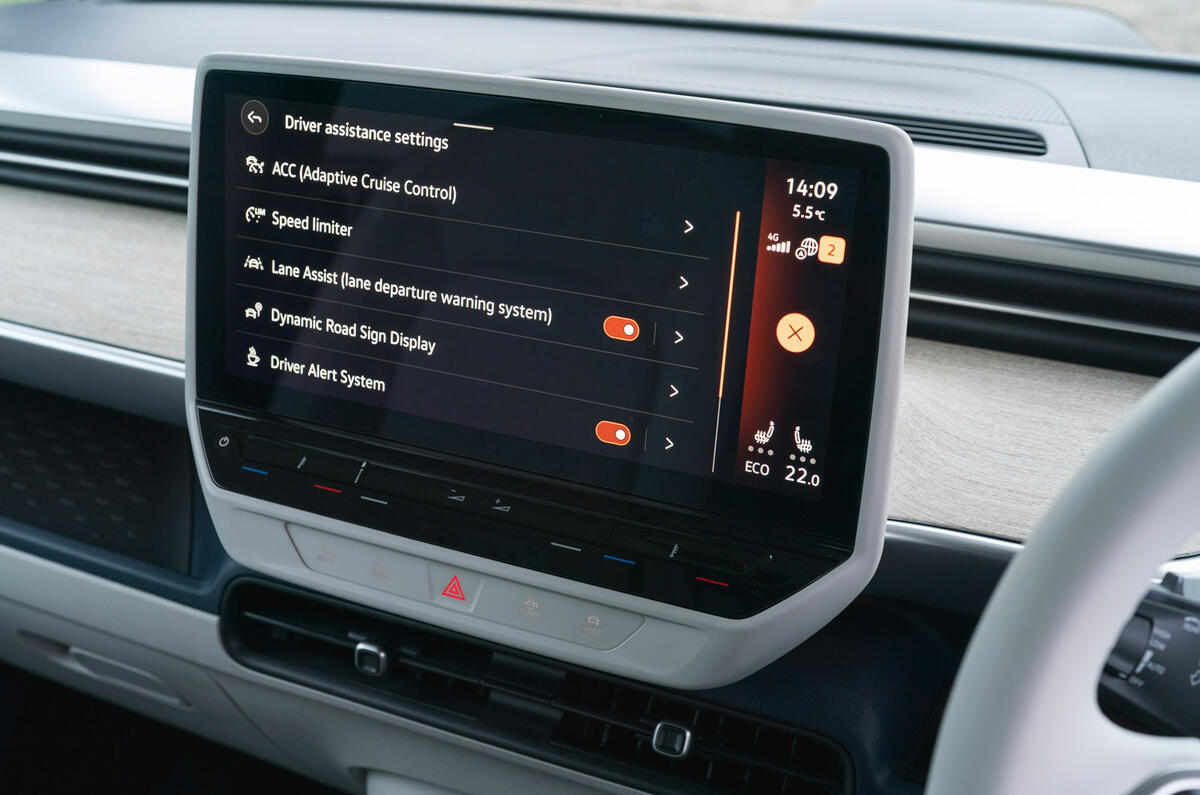 24 VW ID Buzz RT 2023 assisted driving