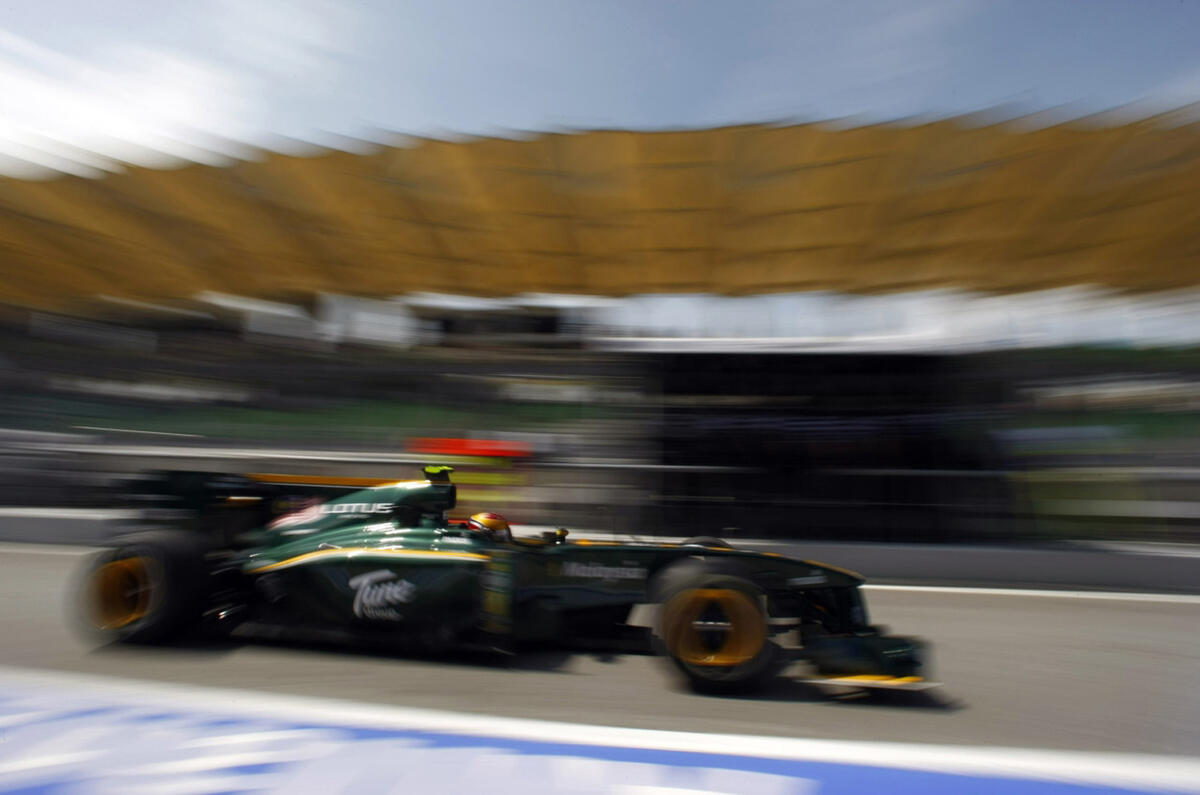 Hamilton fastest in F1 practice