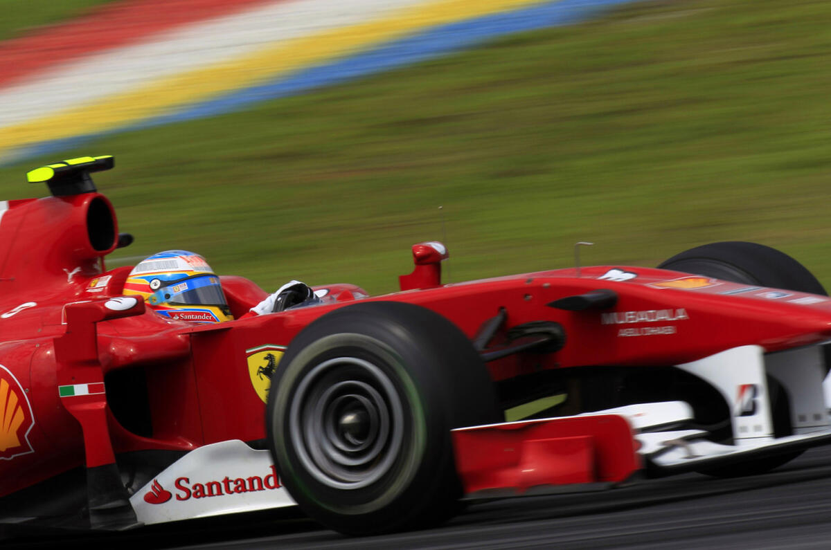 Hamilton fastest in F1 practice