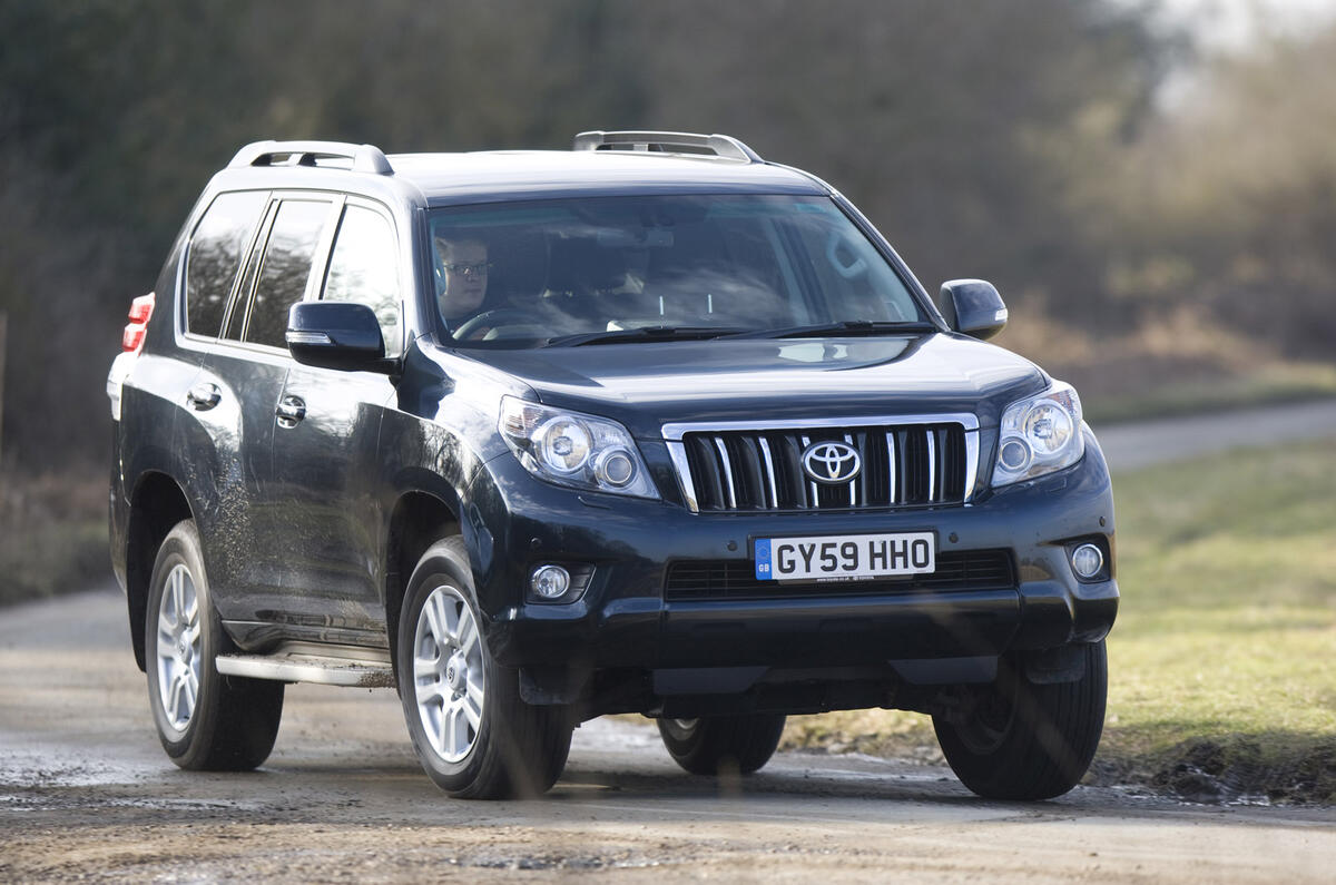 no title Discovery v Land Cruiser