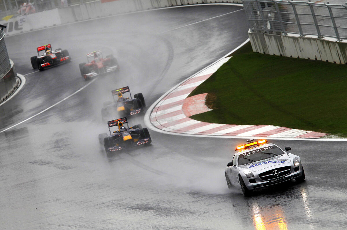 Alonso wins as Red Bulls stutter