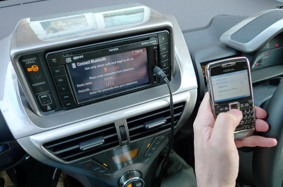 Smartphone tech 'standardised'