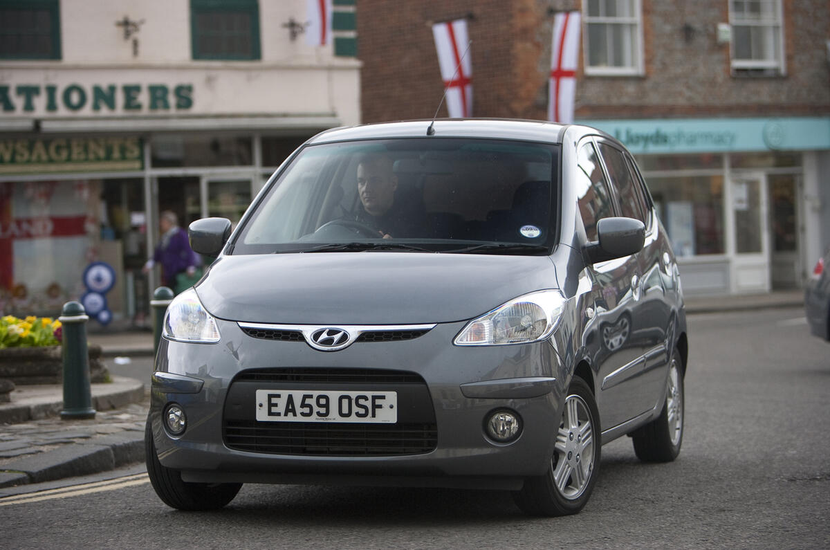 Tata Nano vs Hyundai i10