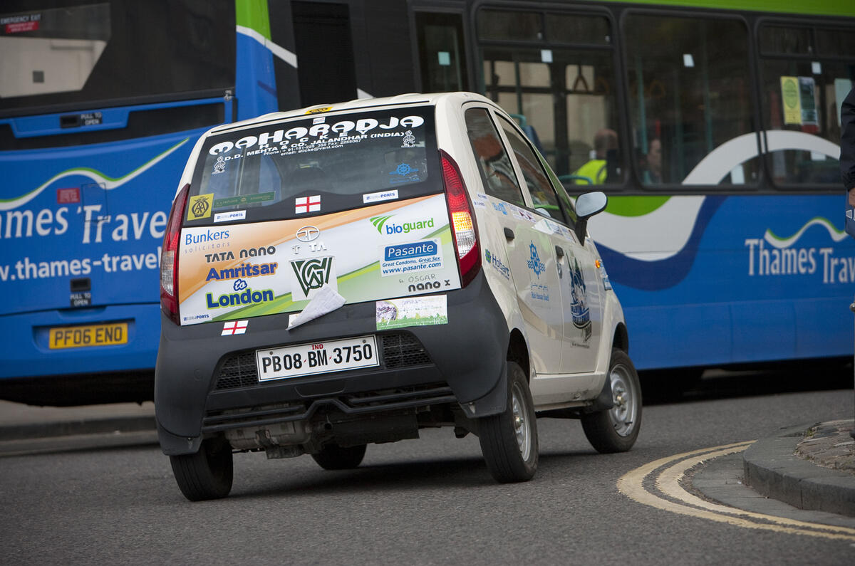 Tata Nano vs Hyundai i10
