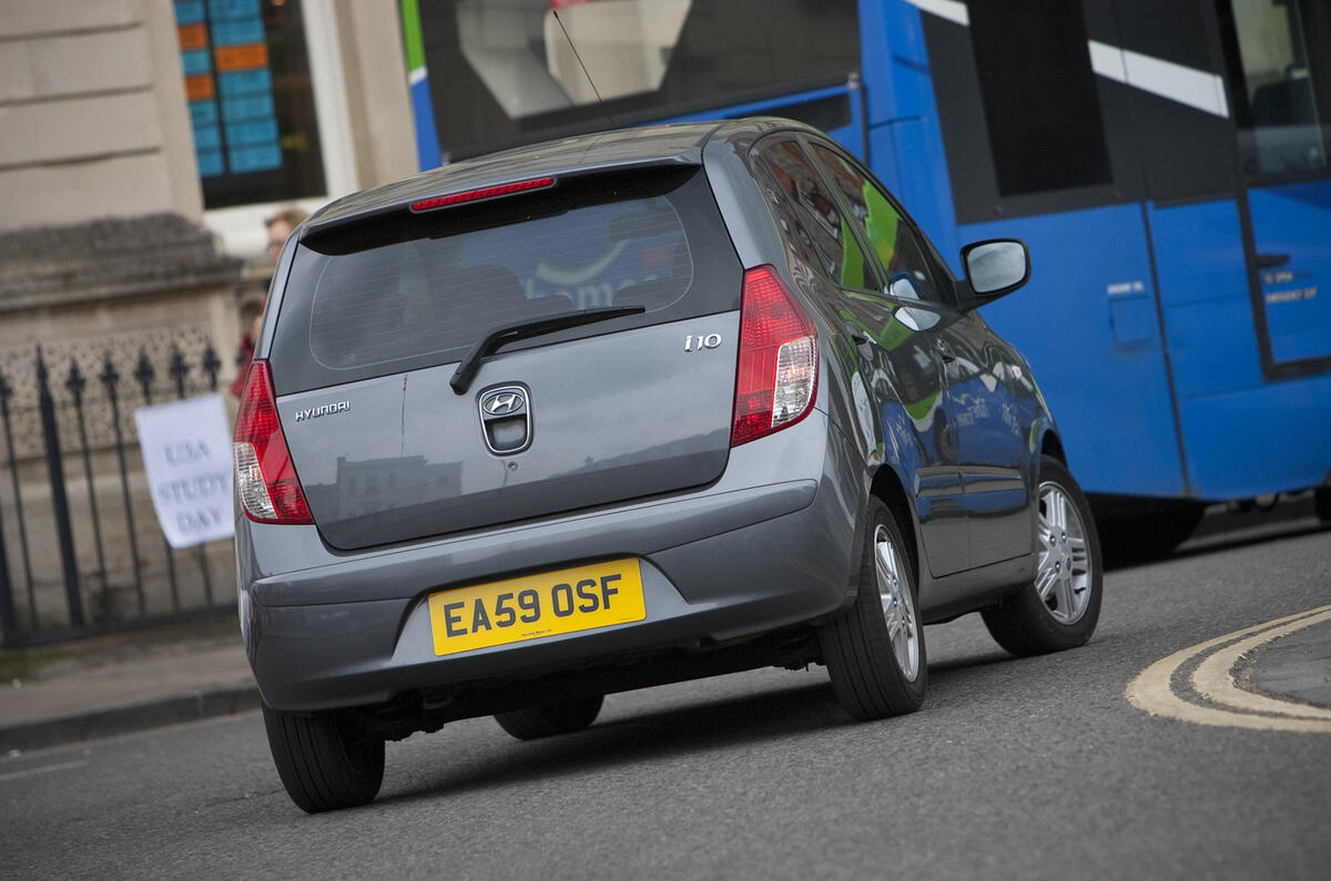 Tata Nano vs Hyundai i10