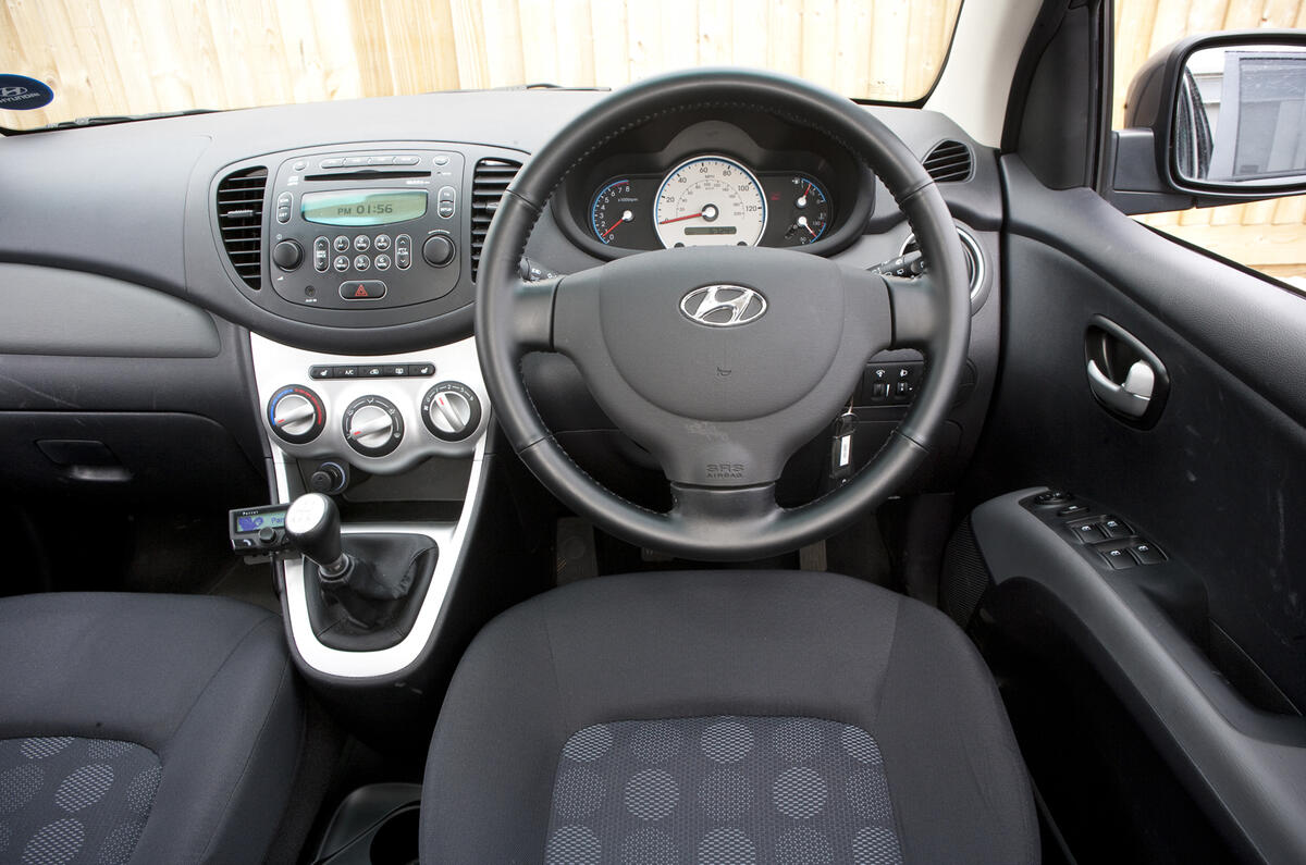 Tata Nano vs Hyundai i10