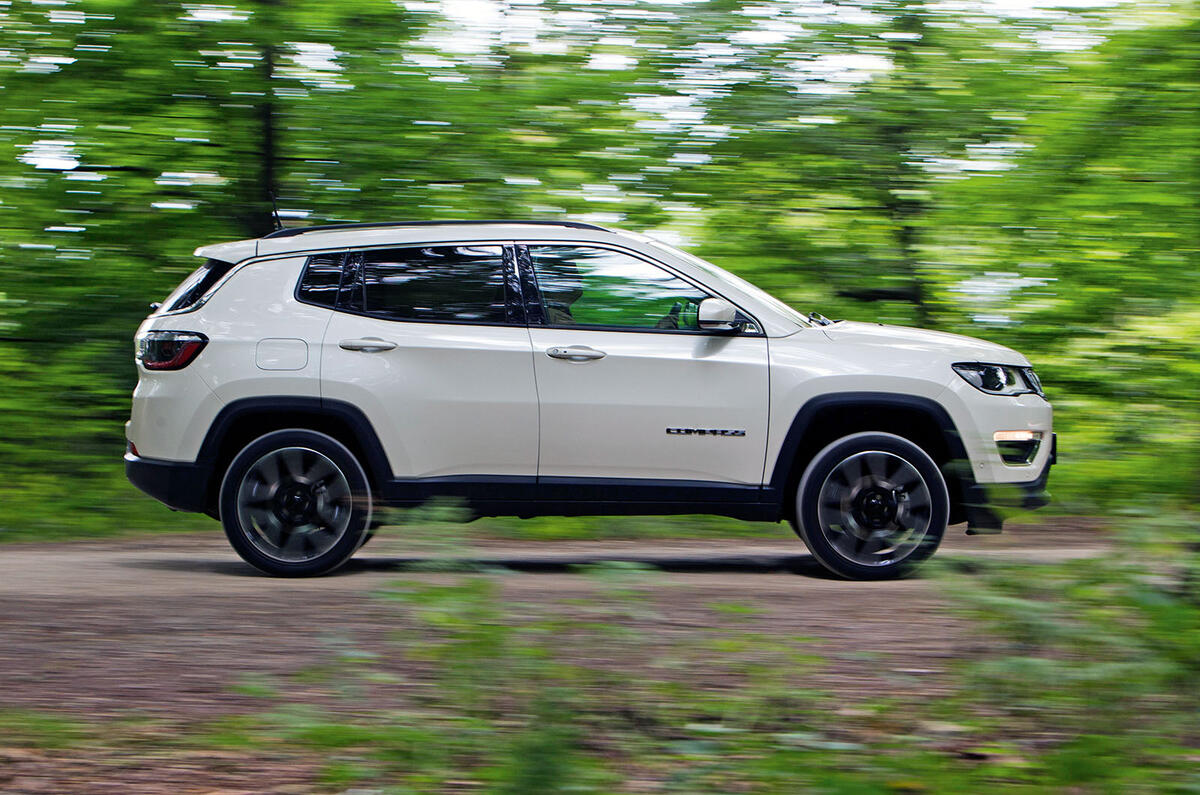Jeep Compass 2018 road test review - on the road side