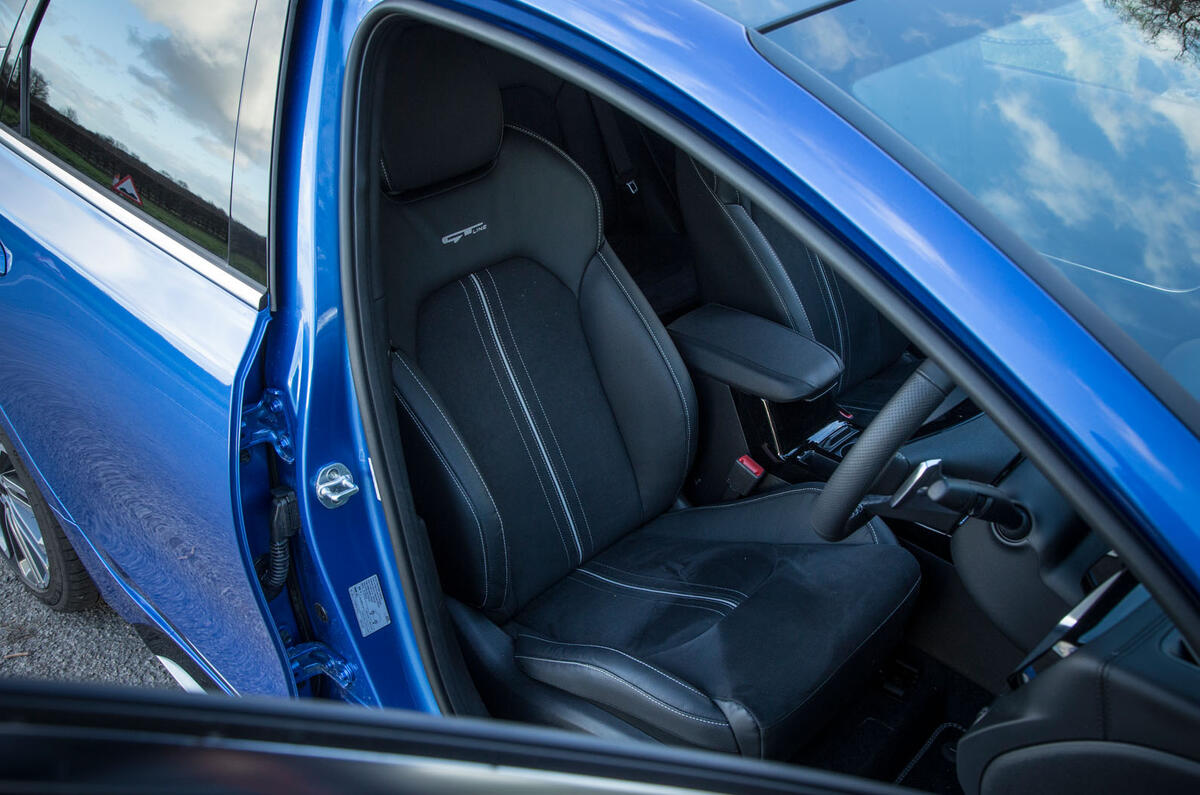 Kia Proceed GT-Line 2019 road test review - sports seats