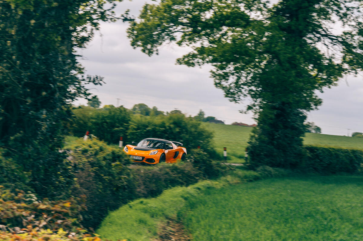 26 Lotus Exige Spot 390 Final 2021 RT telephoto