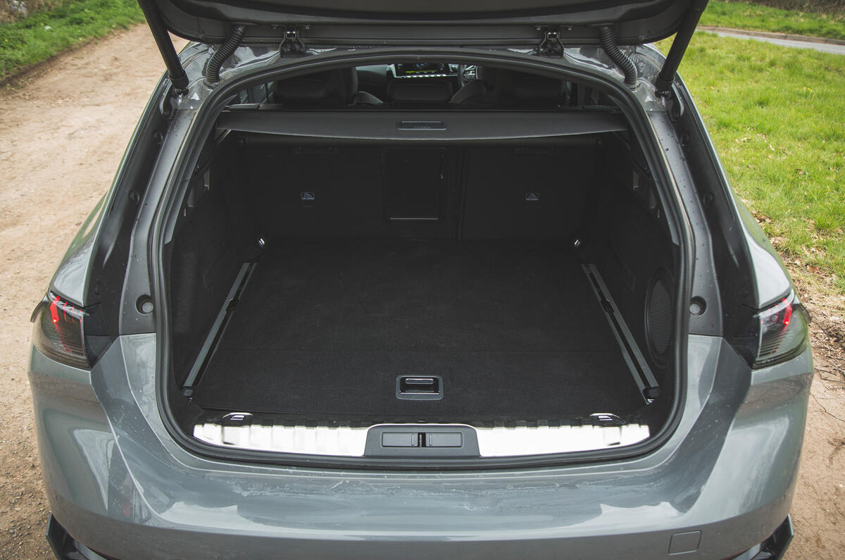 26 Peugeot 508 PSE SW 2021 RT boot