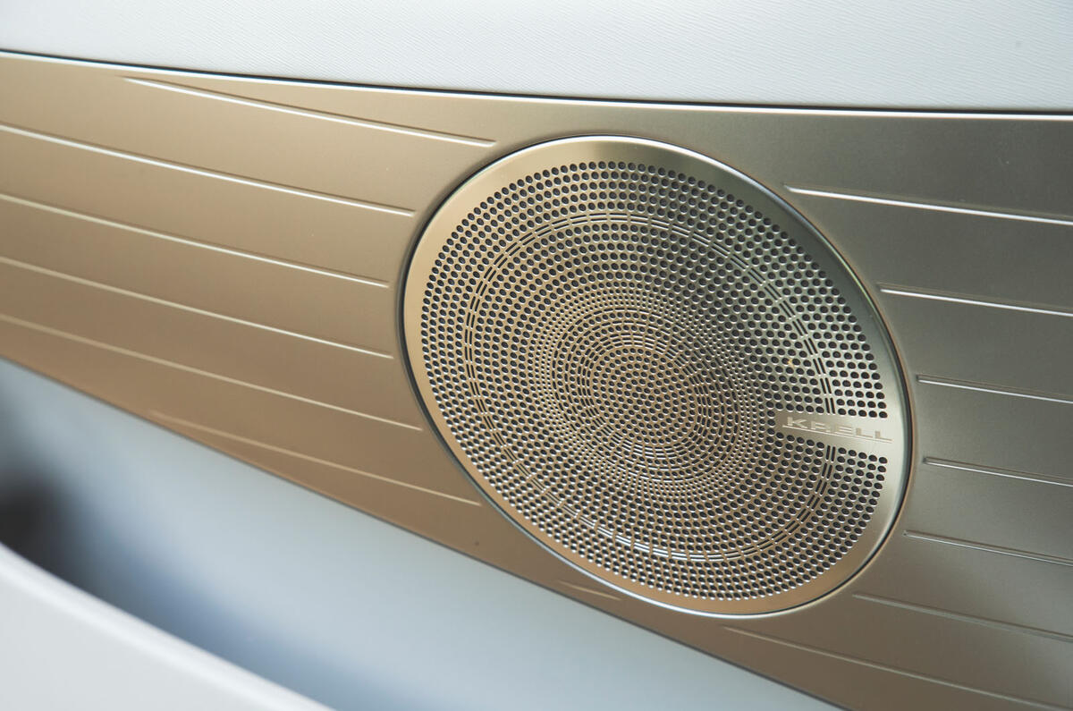 Hyundai Nexo 2019 road test review - speakers