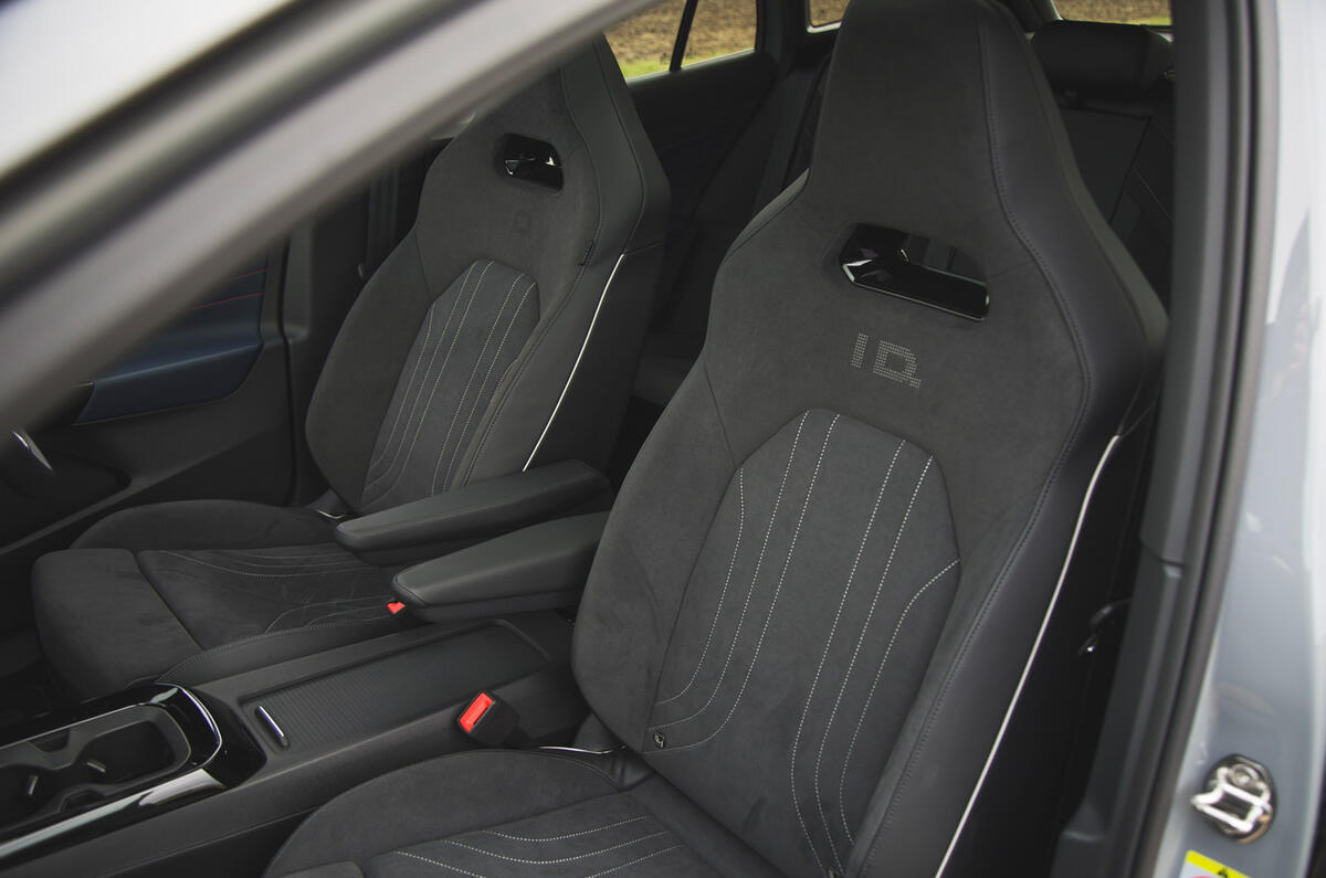27 Volkswagen ID 4 2021 road test review front seats 27 Volkswagen ID 4 2021 road test review front seats