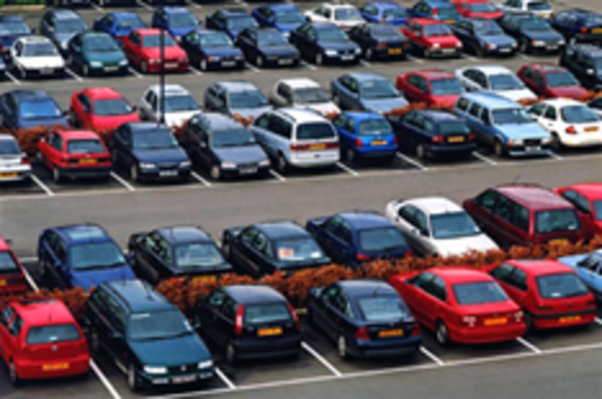 Rail parking fees a 'rip-off'