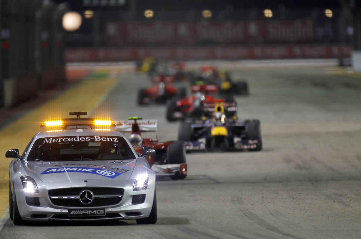 Alonso wins Singapore Grand Prix