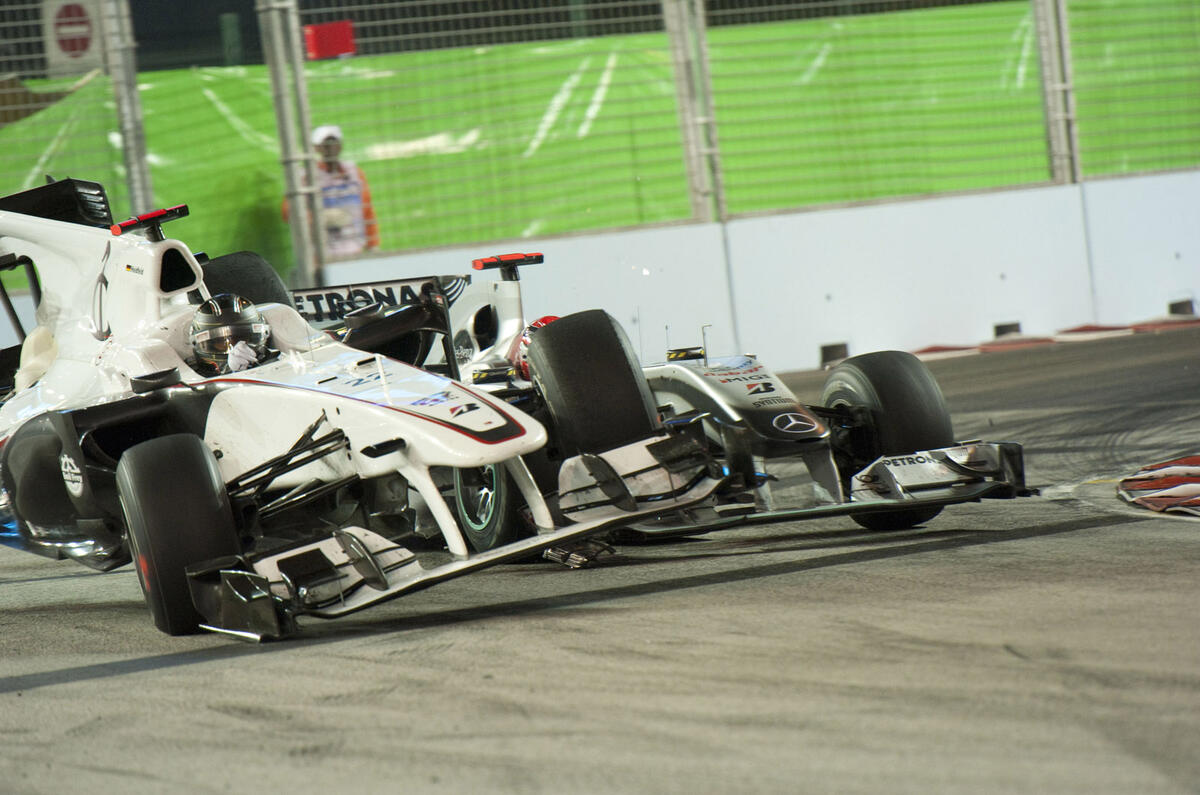 Alonso wins Singapore Grand Prix