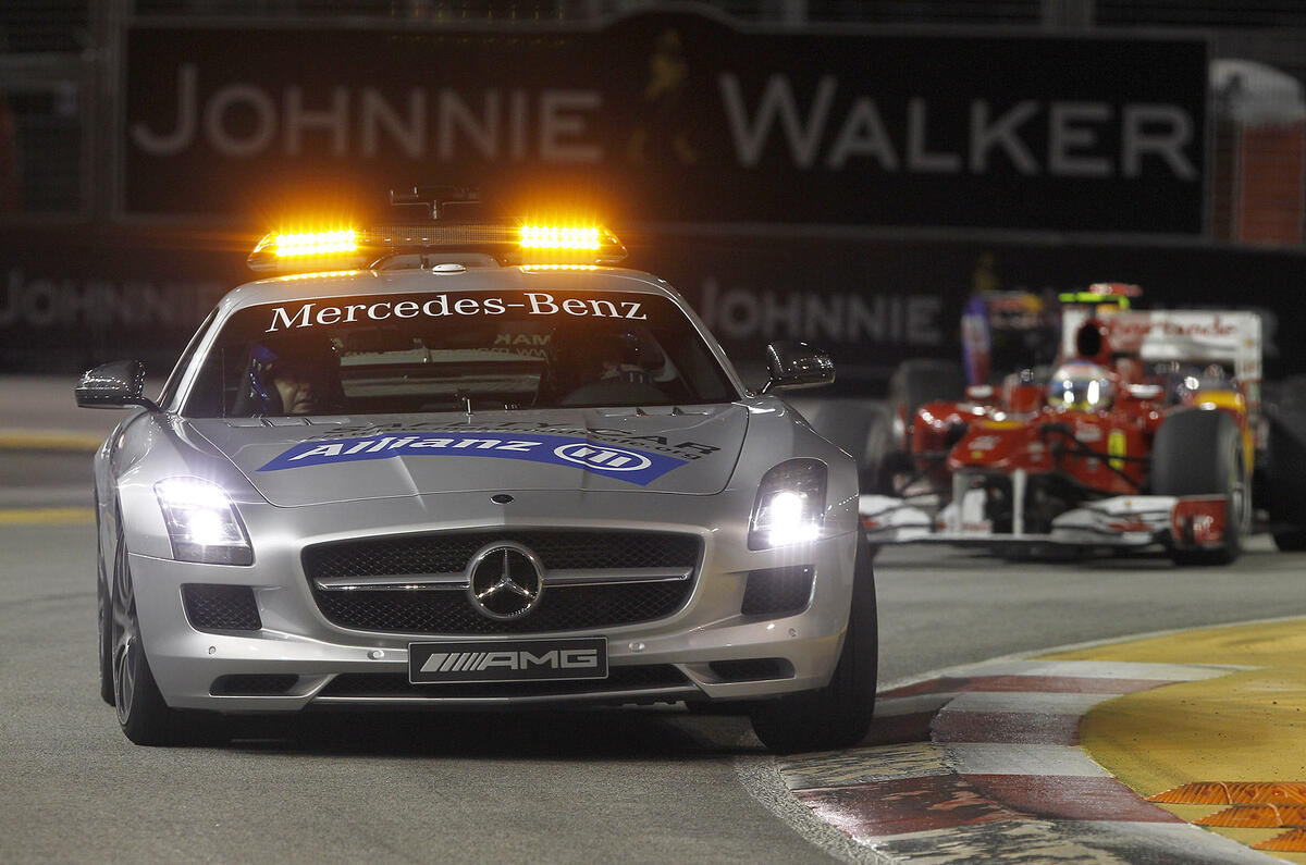 Alonso wins Singapore Grand Prix
