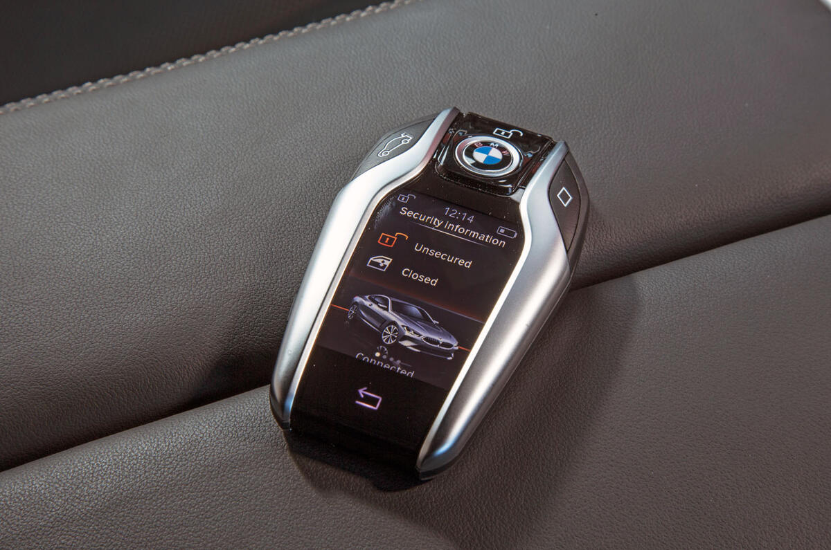 BMW 8 Series Coupé 2019 road test review - display key