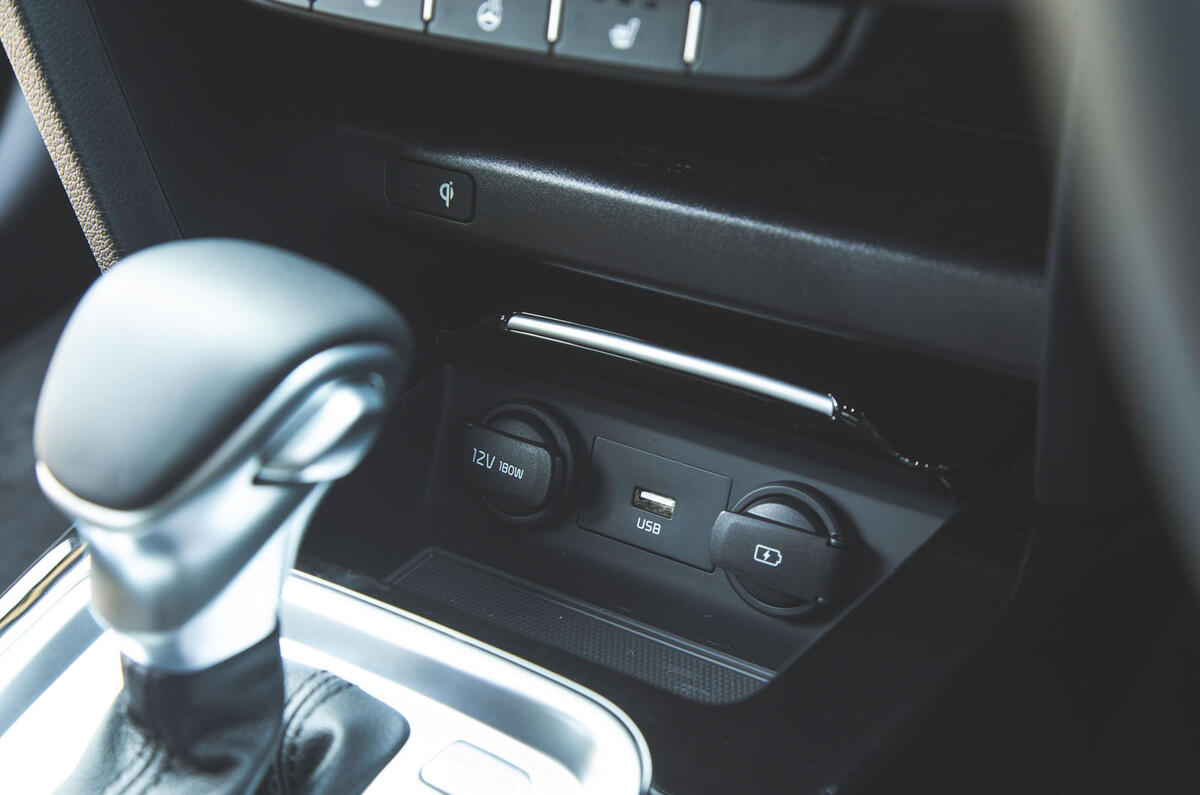 Kia Xceed 2019 road test review - USB port