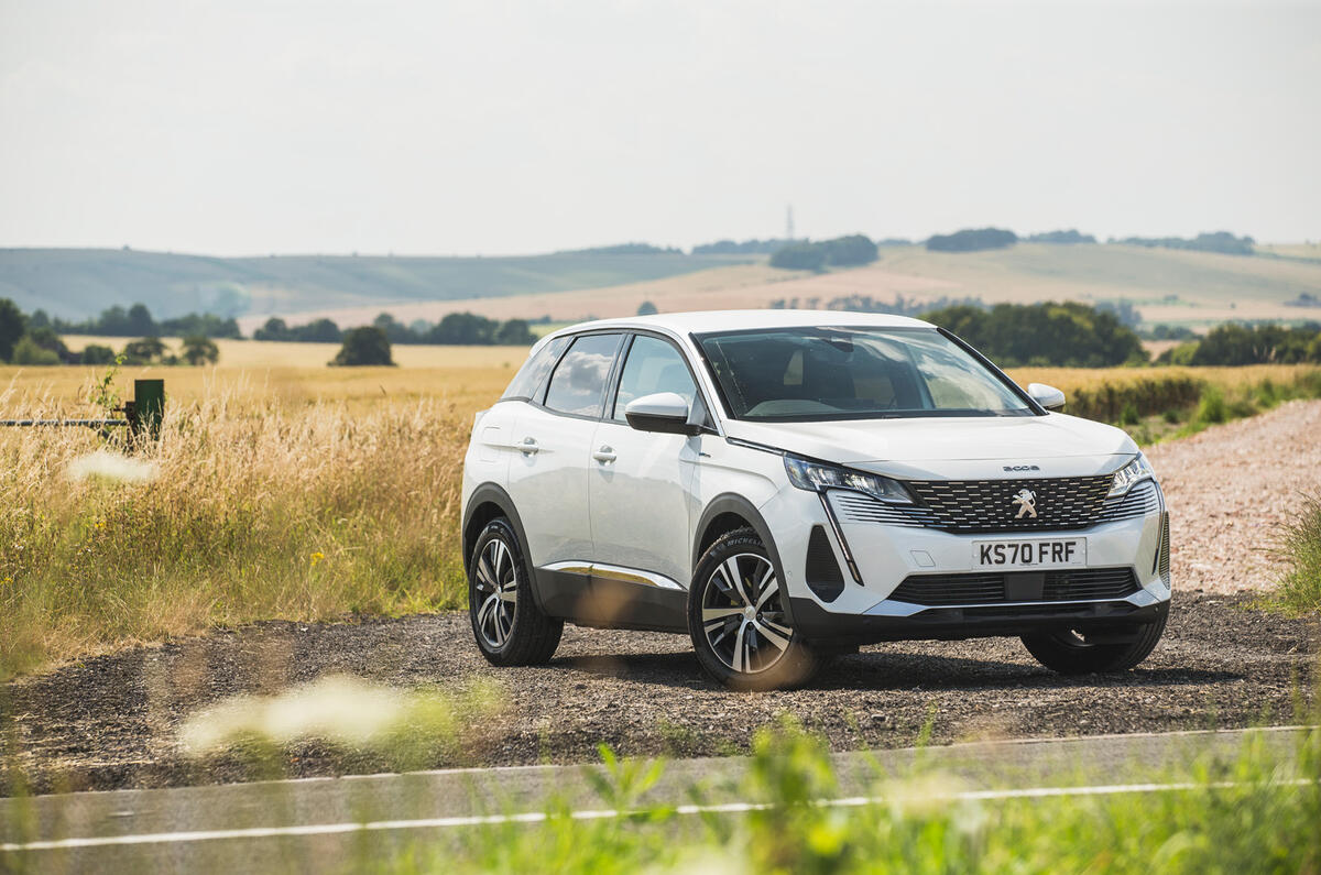 28 Peugeot 3008 2021 RT static 28 Peugeot 3008 2021 RT static