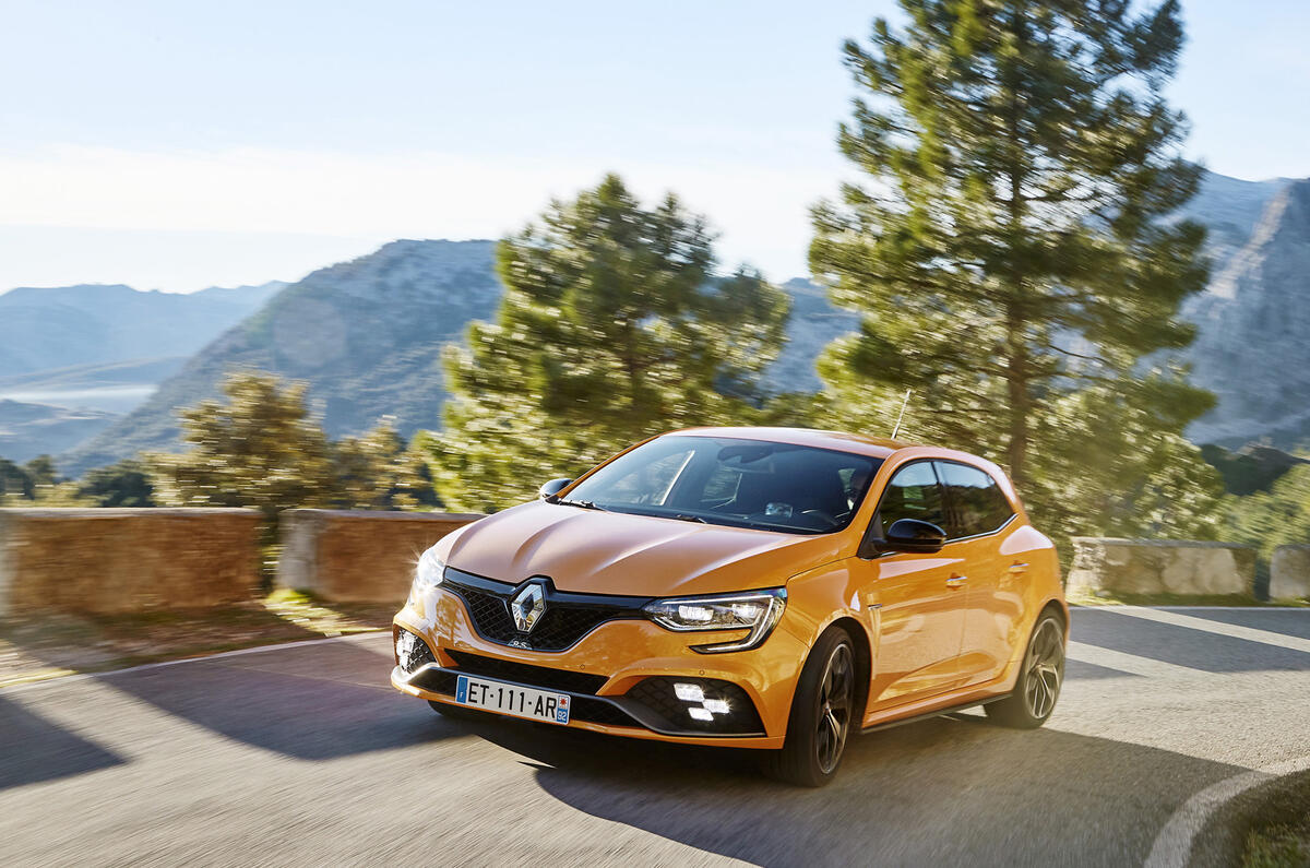 Renault Megane RS 280 2018 road test review on the road side profile