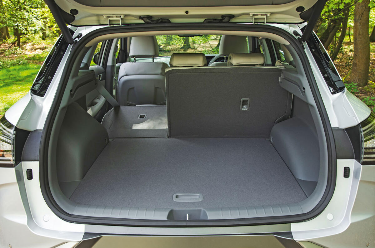 Hyundai Nexo 2019 road test review - boot