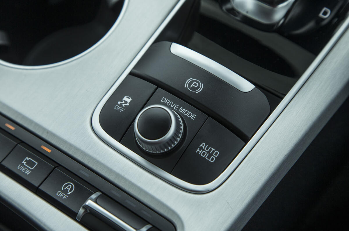 Kia Stinger GT line 2018 review drive modes