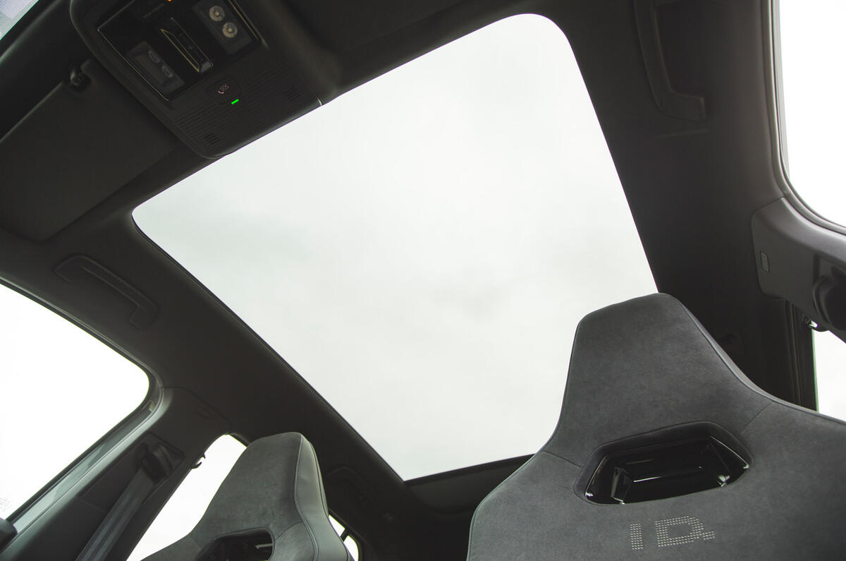 29 Volkswagen ID 4 2021 road test review sunroof 29 Volkswagen ID 4 2021 road test review sunroof