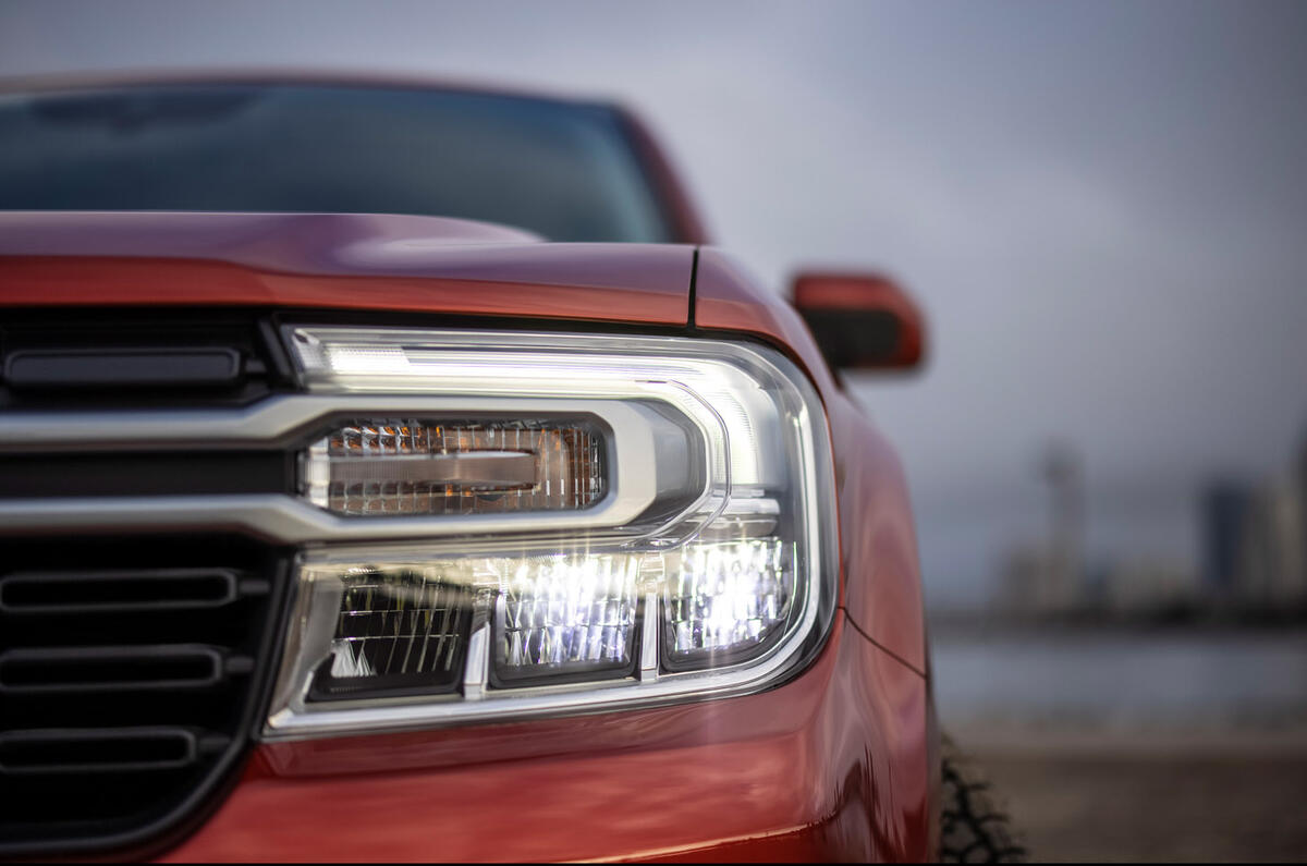 3 Ford Maverick 2L EcoBoost 2022 review headlights 3 Ford Maverick 2L EcoBoost 2022 review headlights