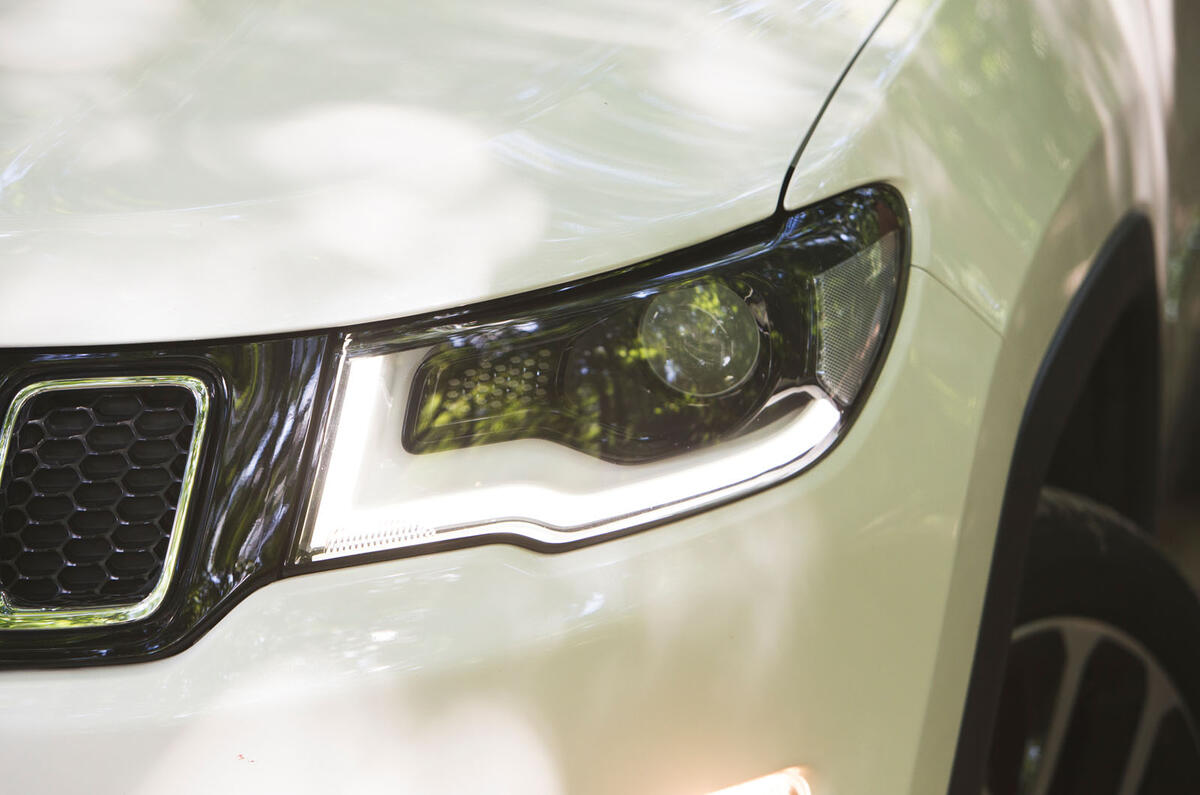 Jeep Compass 2018 road test review - headlights