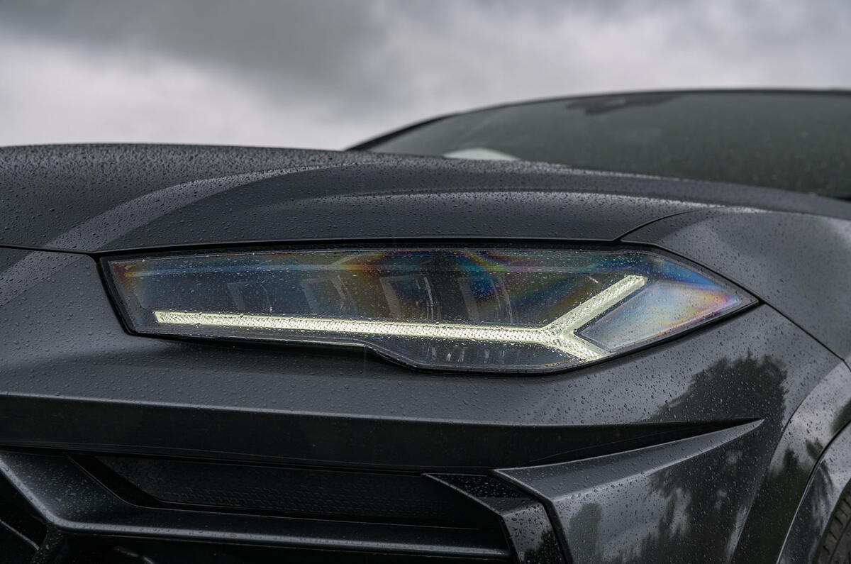 Lamborghini Urus 2019 road test review - headlights
