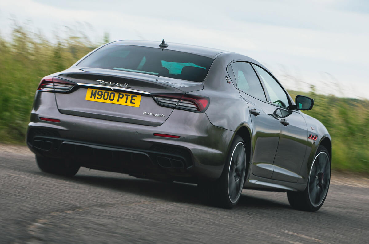 3 Maserati Quattroporte trofeo 2021 RT hero rear