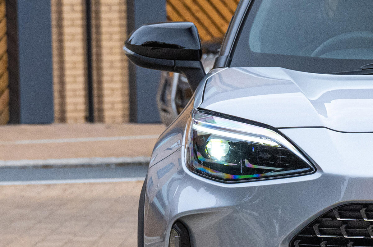3 Toyota Yaris Cross 2021 UK FD headlights