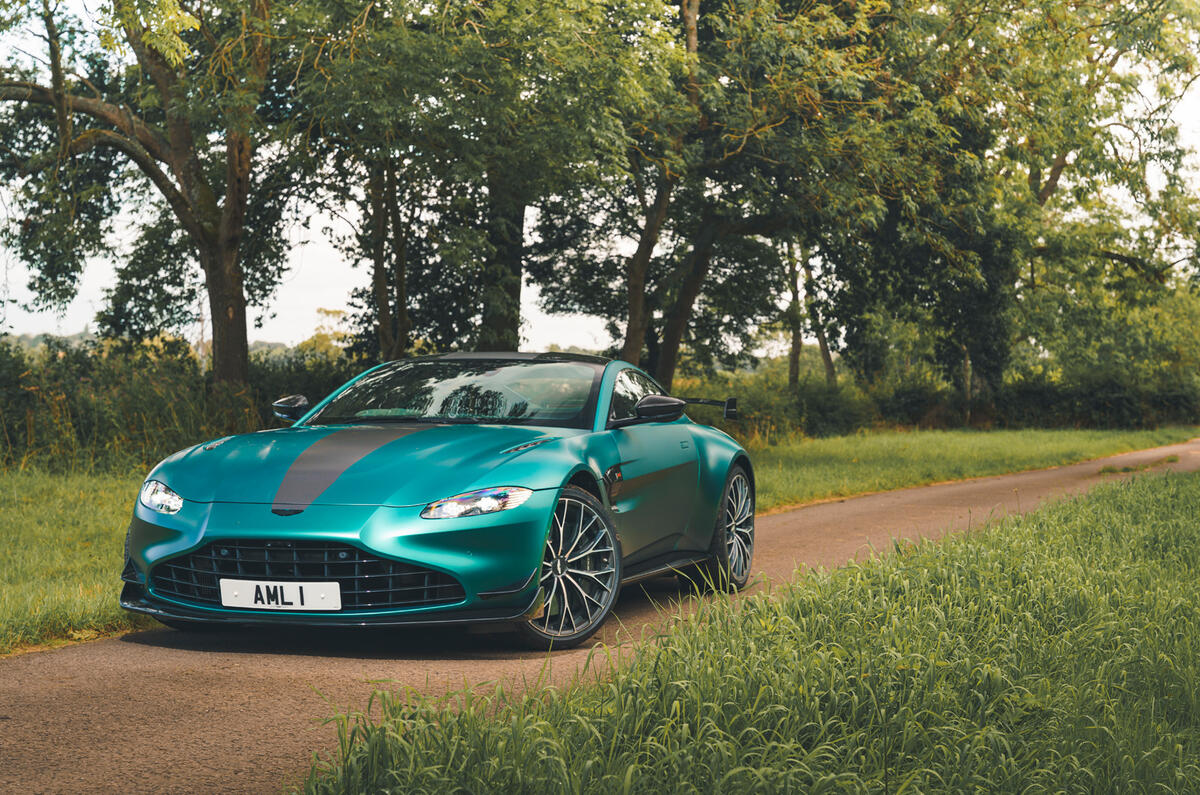 30 Aston Martin Vantage F1 2021 RT static 30 Aston Martin Vantage F1 2021 RT static