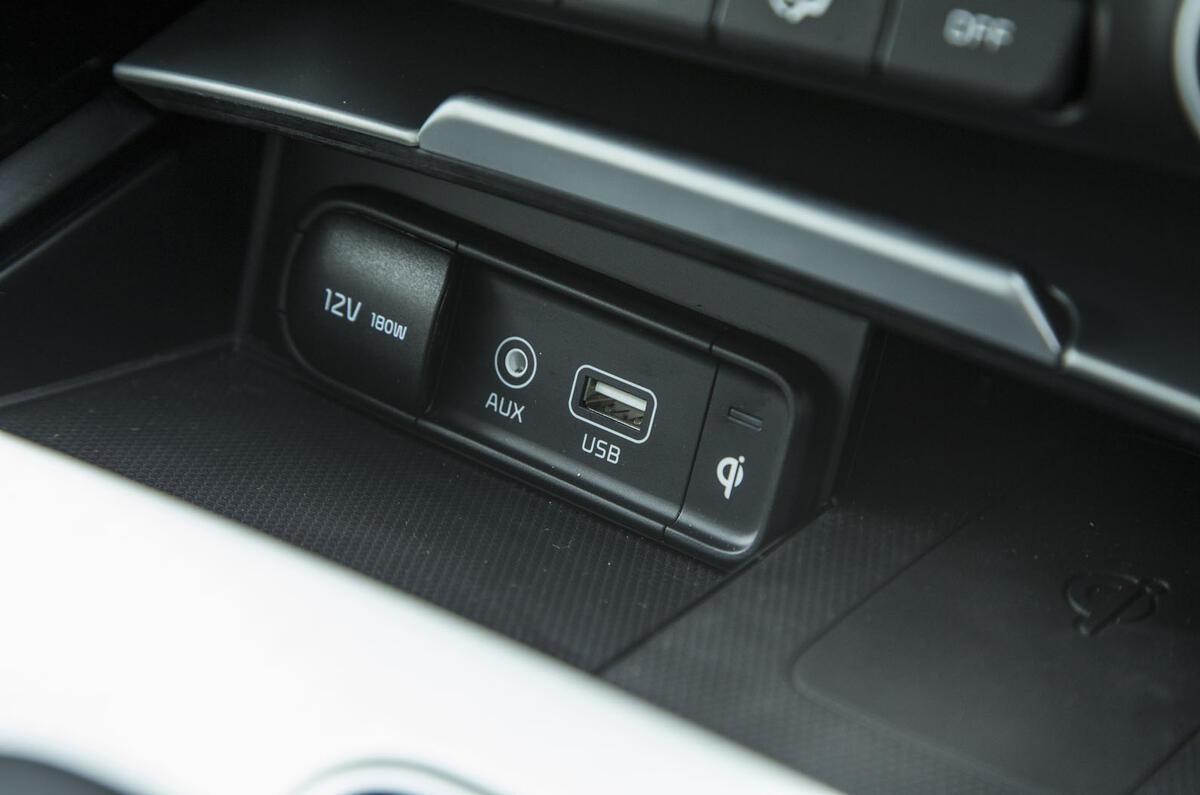 Kia Stinger GT line 2018 review front USB ports