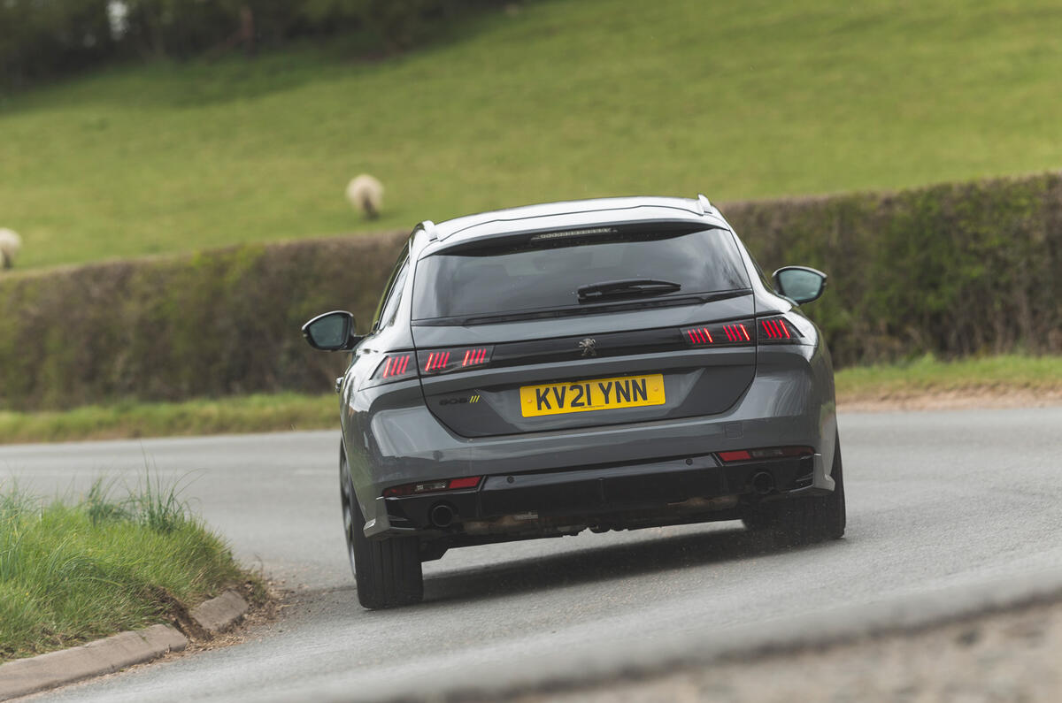 30 Peugeot 508 PSE SW 2021 RT cornering rear
