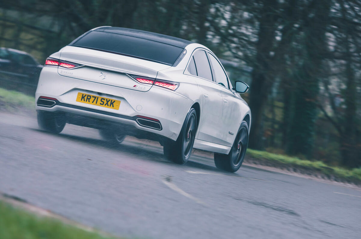 31 DS 9 2022 road test review cornering rear