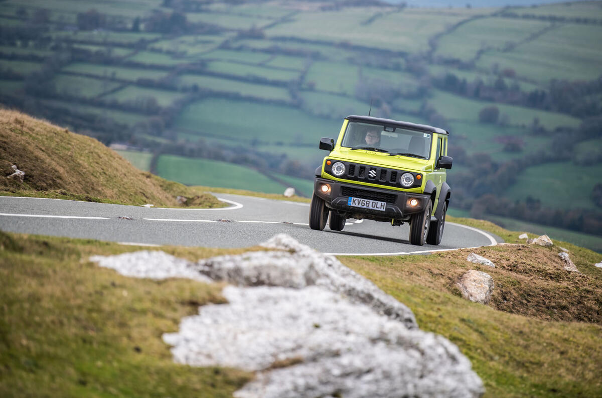 Suzuki Jimny 2018 : essai routier - virage avant