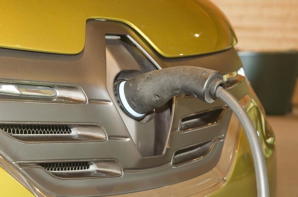 Renault Frendzy electric charging