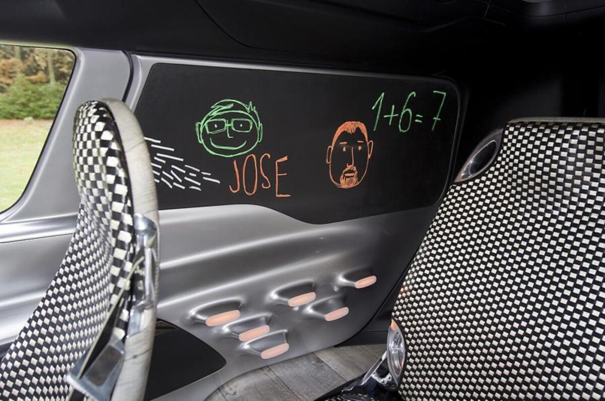 Renault Frendzy rear seats