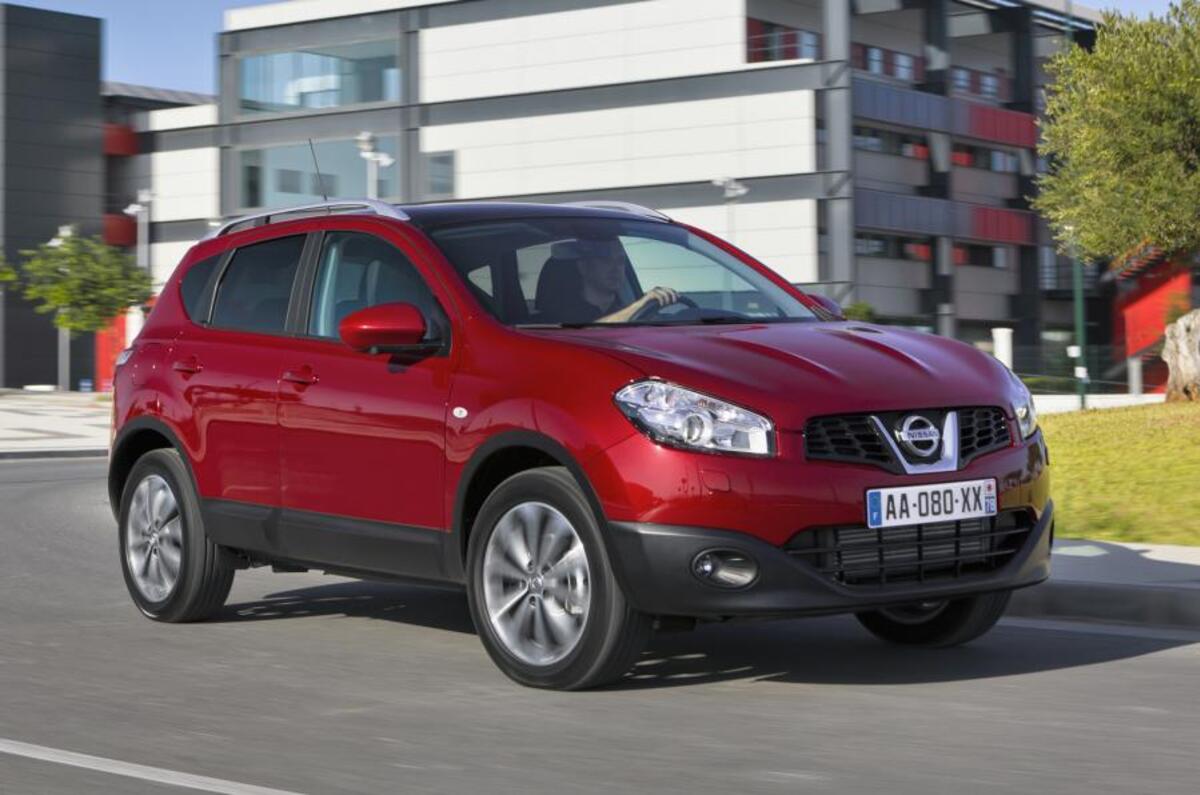 Nissan Qashqai+2 front quarter