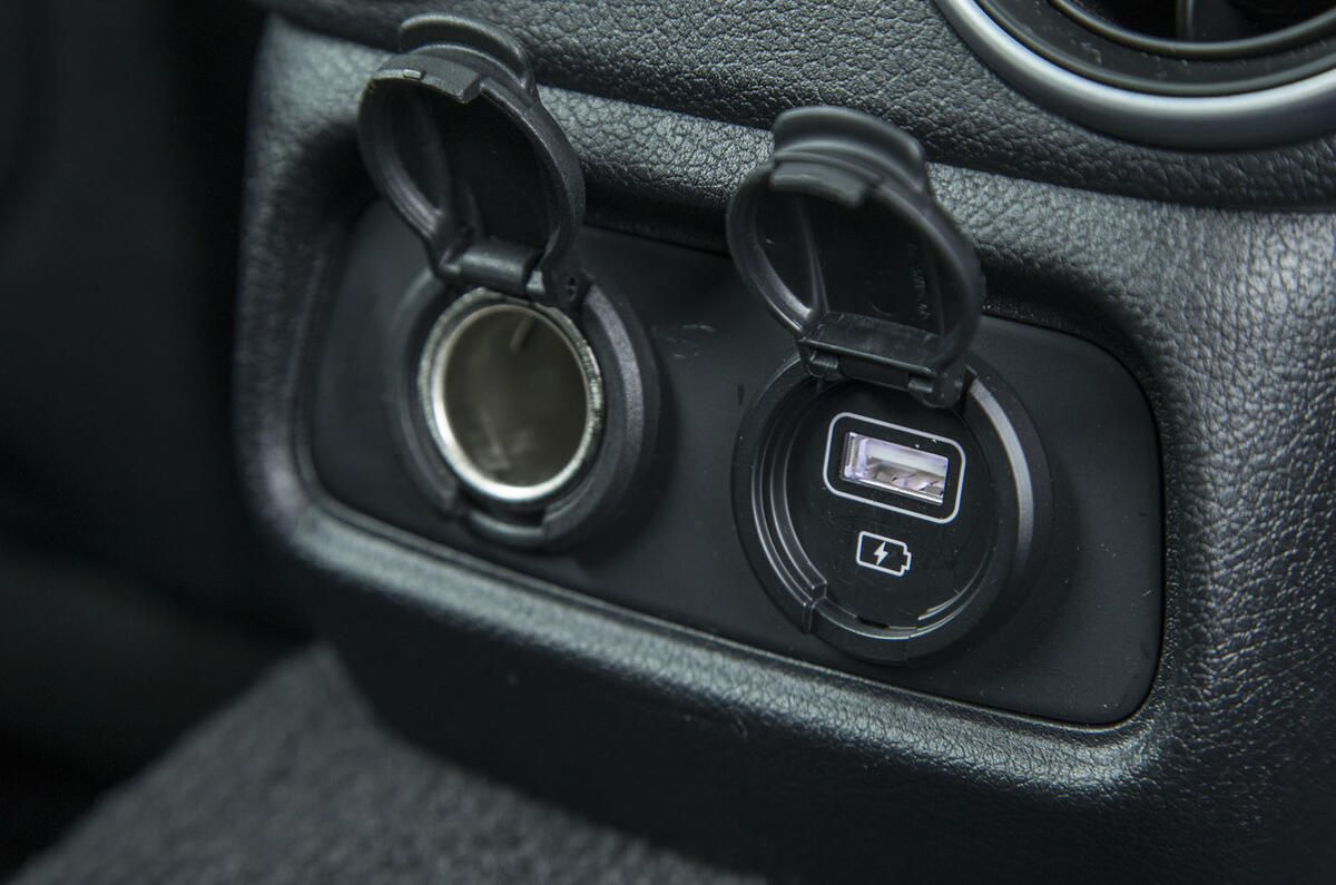 Kia Stinger GT line 2018 review rear USB ports