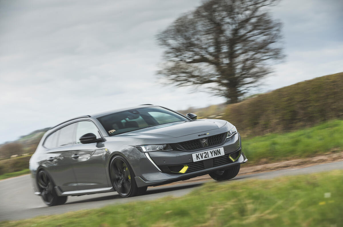 32 Peugeot 508 PSE SW 2021 RT cornering side