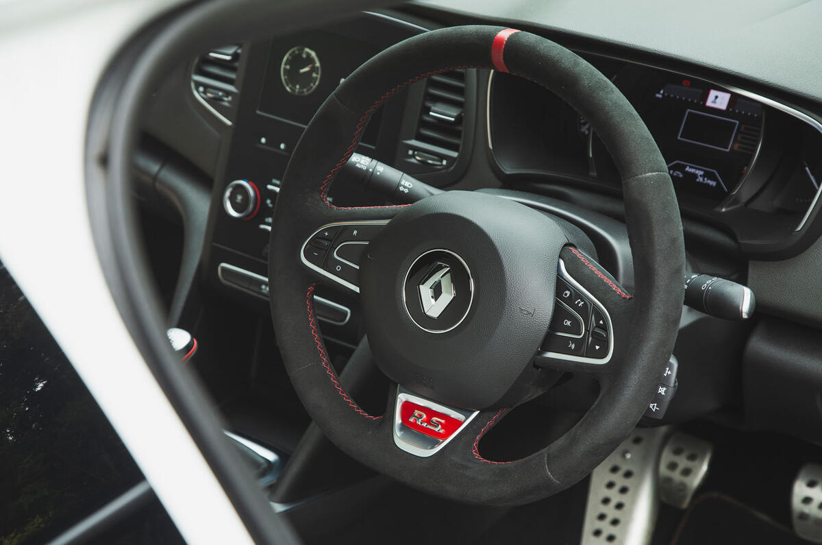 Renault Megane RS Trophy-R 2019 road test review - steering wheel