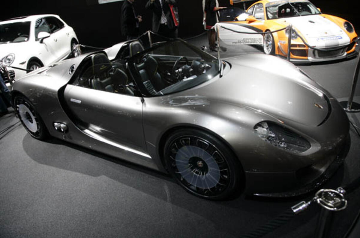 Porsche 918 Spyder - new pics