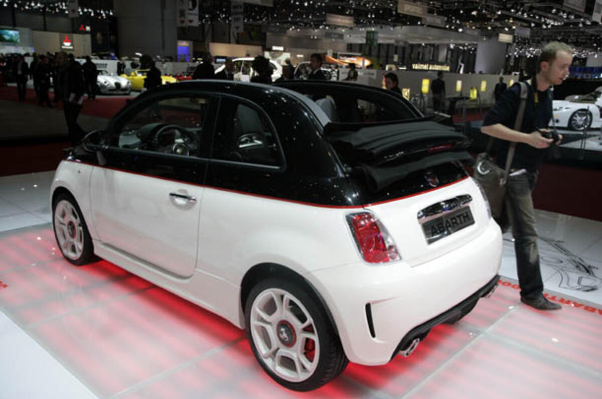 Geneva motor show: Fiat 500C Abarth