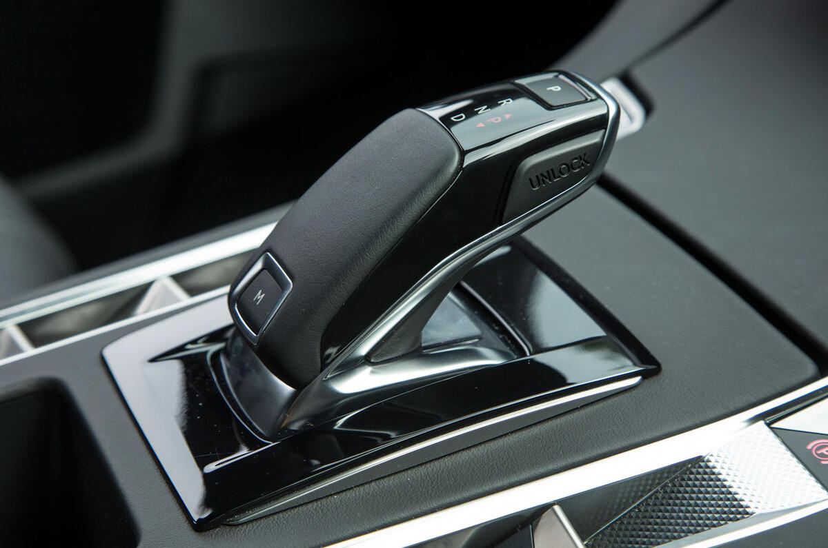 DS 7 Crossback 2018 road test review gear lever