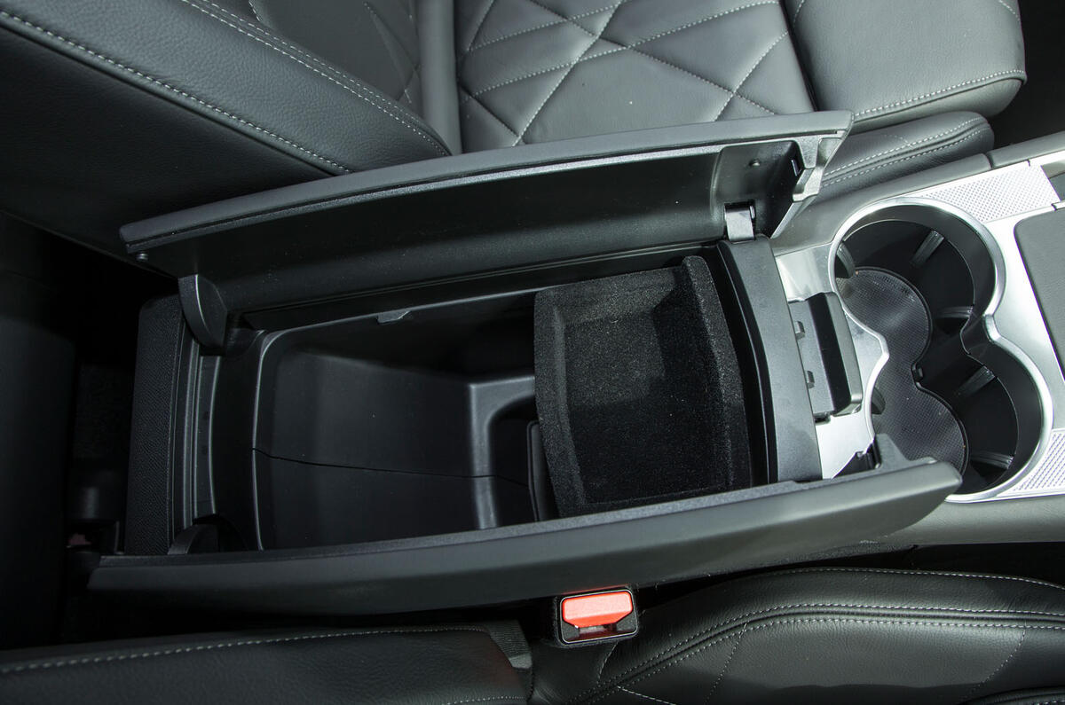 DS 7 Crossback 2018 road test review centre console storage