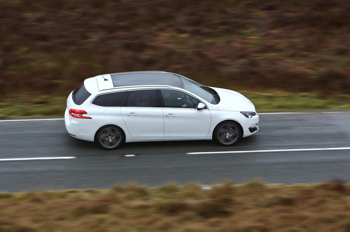 Comparison: three-cylinder engines on test